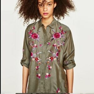 Zara floral embroidered button down shirt Green Size XS
